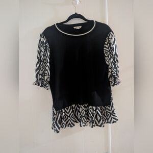 Chic Black and White Patterned Women's Blouse